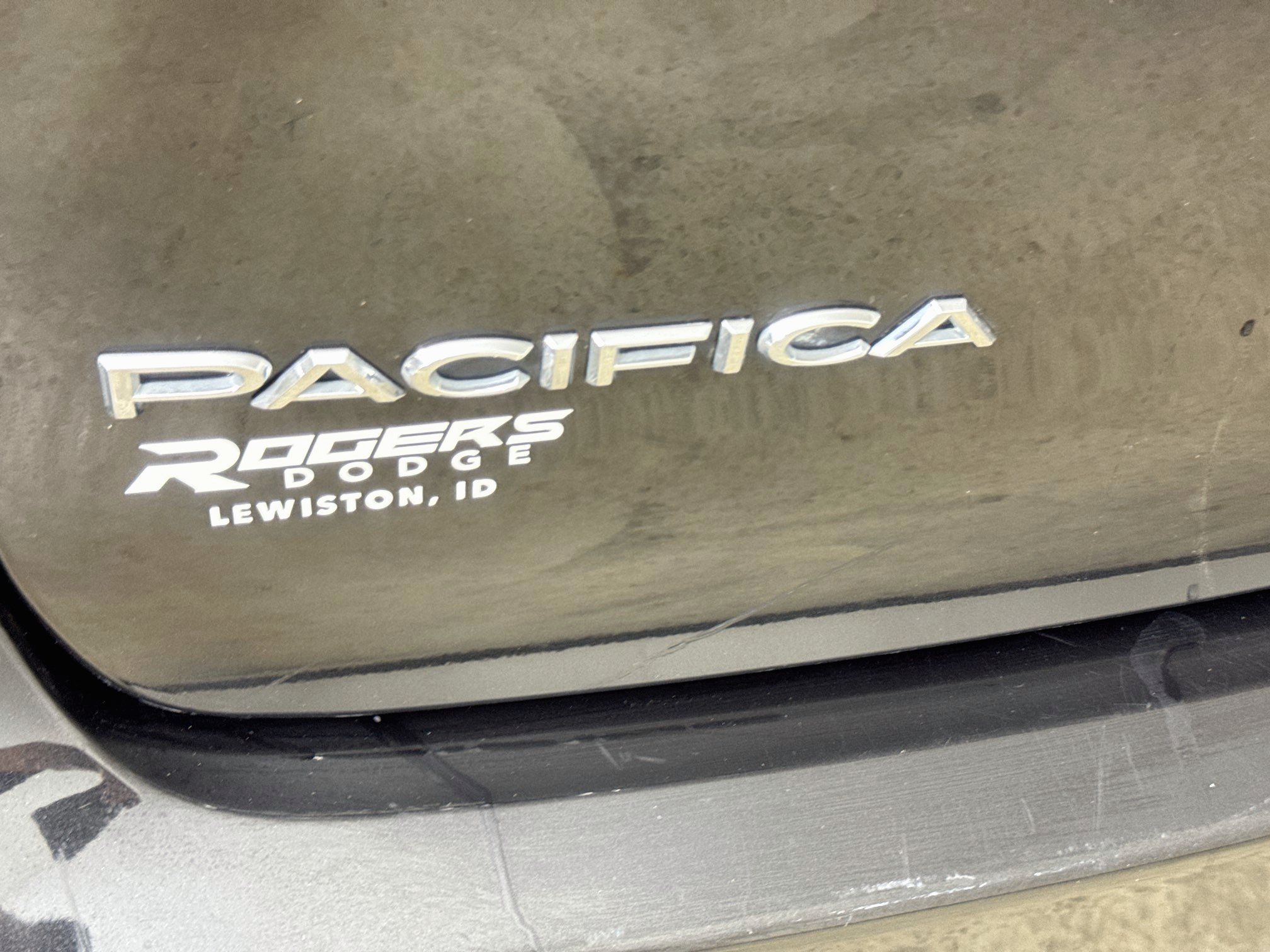 Used 2017 Chrysler Pacifica Touring-L FWD image 26