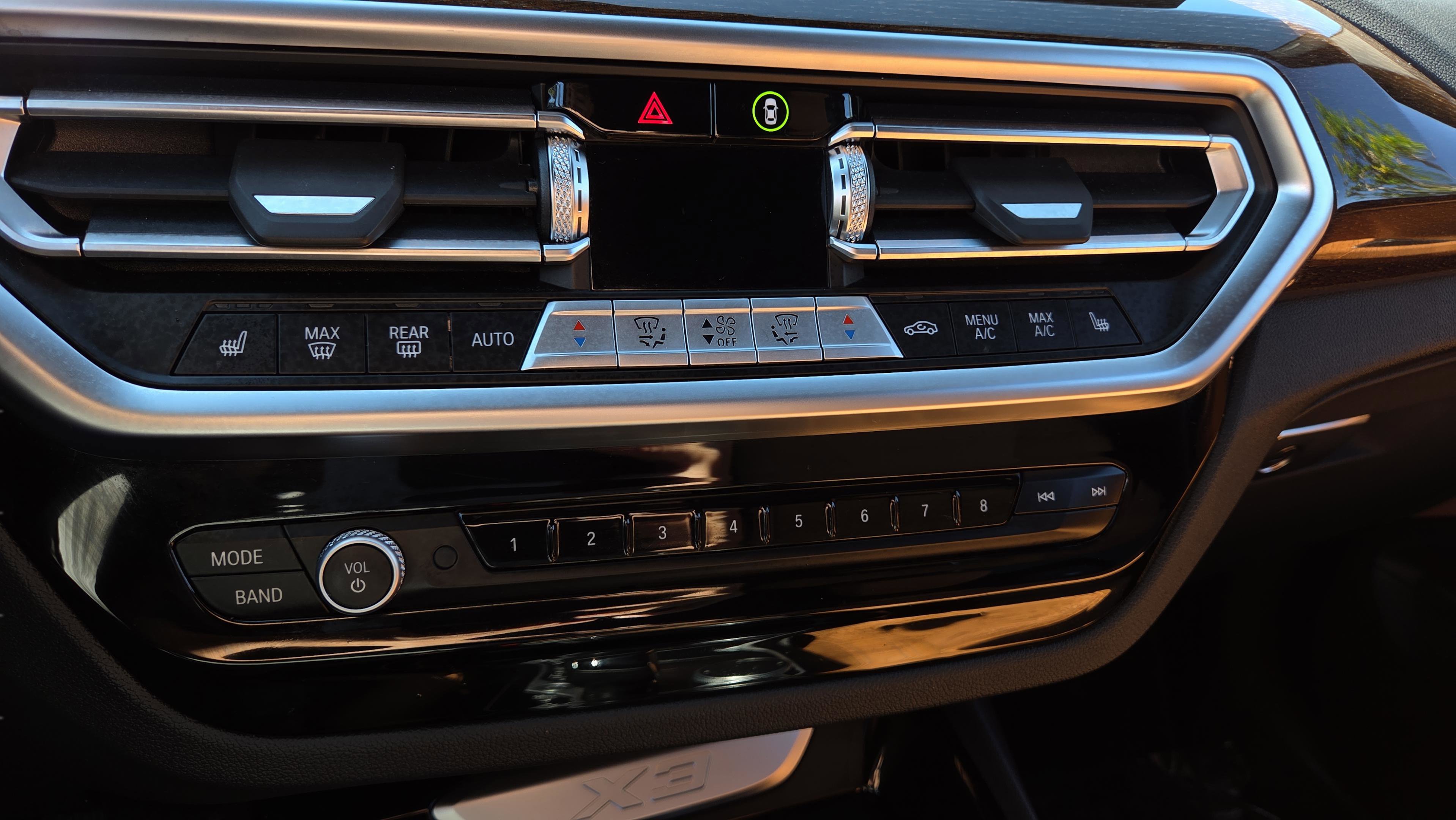 Certified 2024 BMW X3 sDrive30i w/ Premium Package w/ZPA image 36