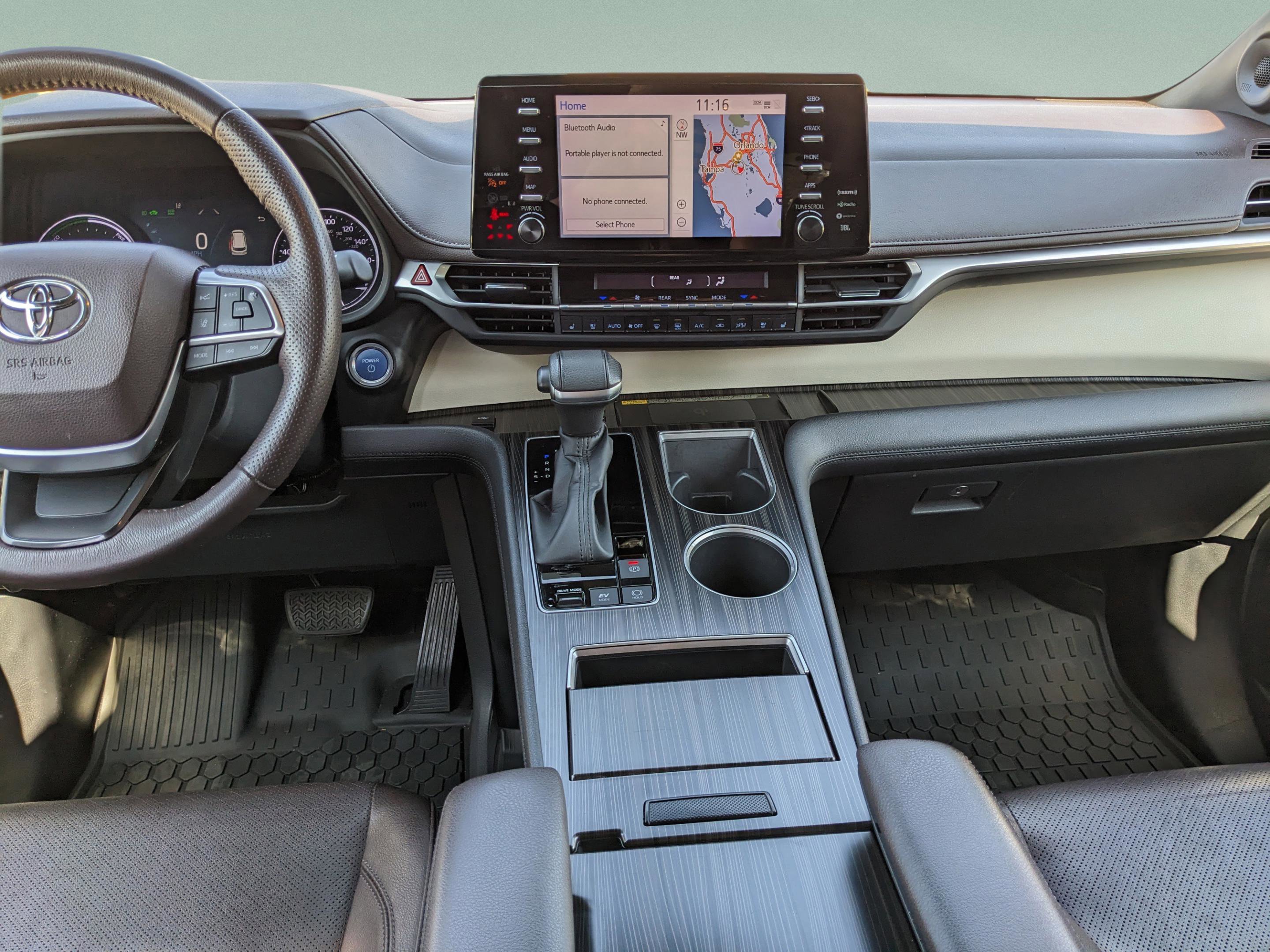 Used 2022 Toyota Sienna Platinum image 19