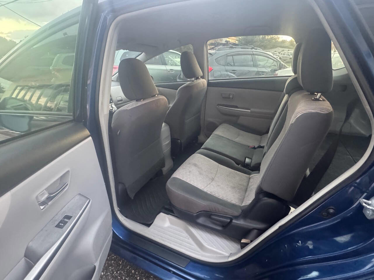 Used 2015 Toyota Prius V Five image 19