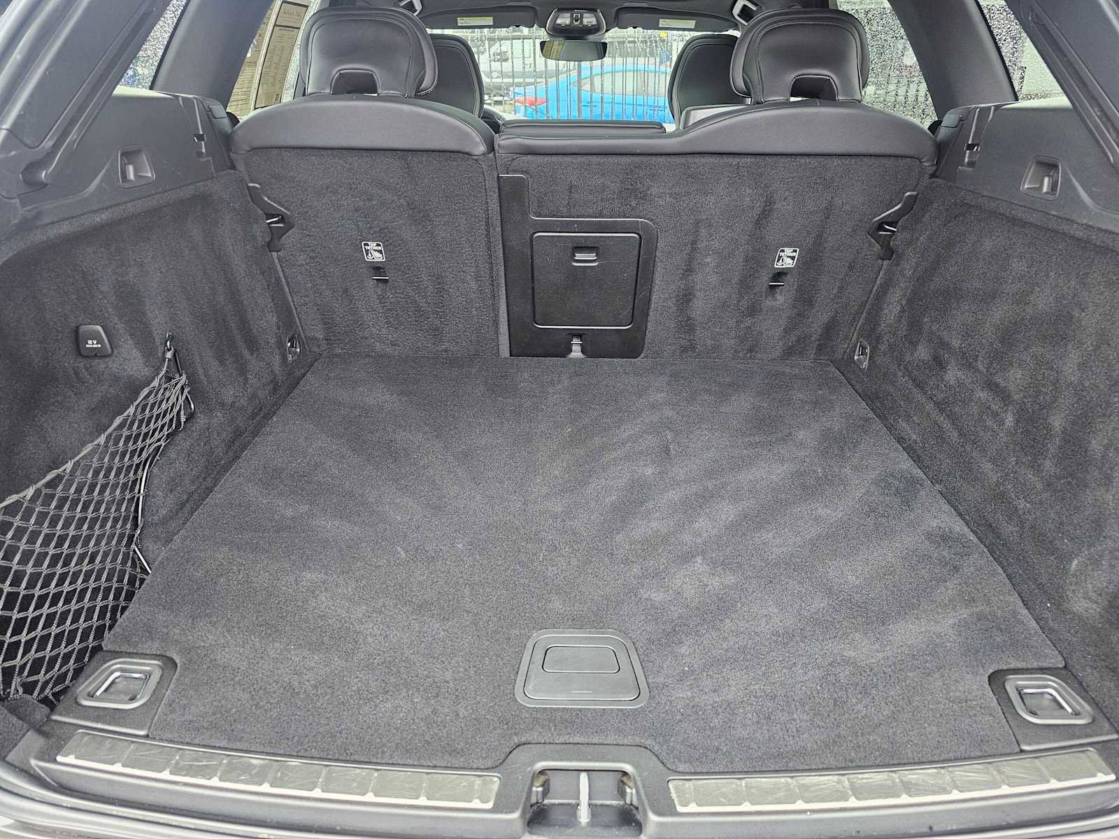 Used 2022 Volvo XC60 T8 R-Design w/ Advanced Package AWD/4WD image 16