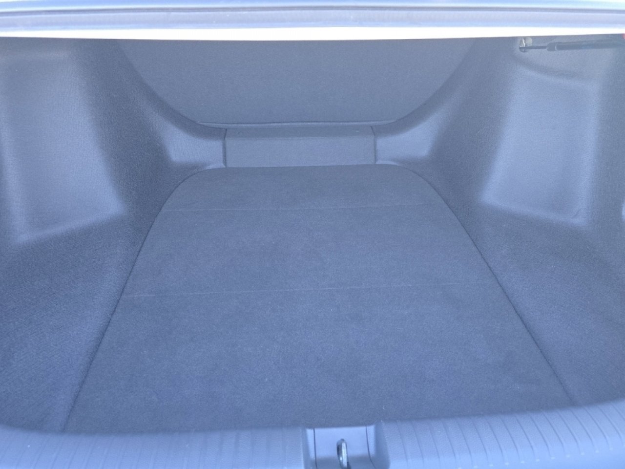 Certified 2025 Honda Accord LX image 19