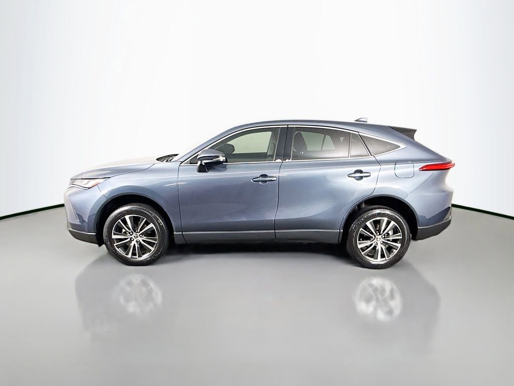 Used 2023 Toyota Venza LE AWD/4WD image 8