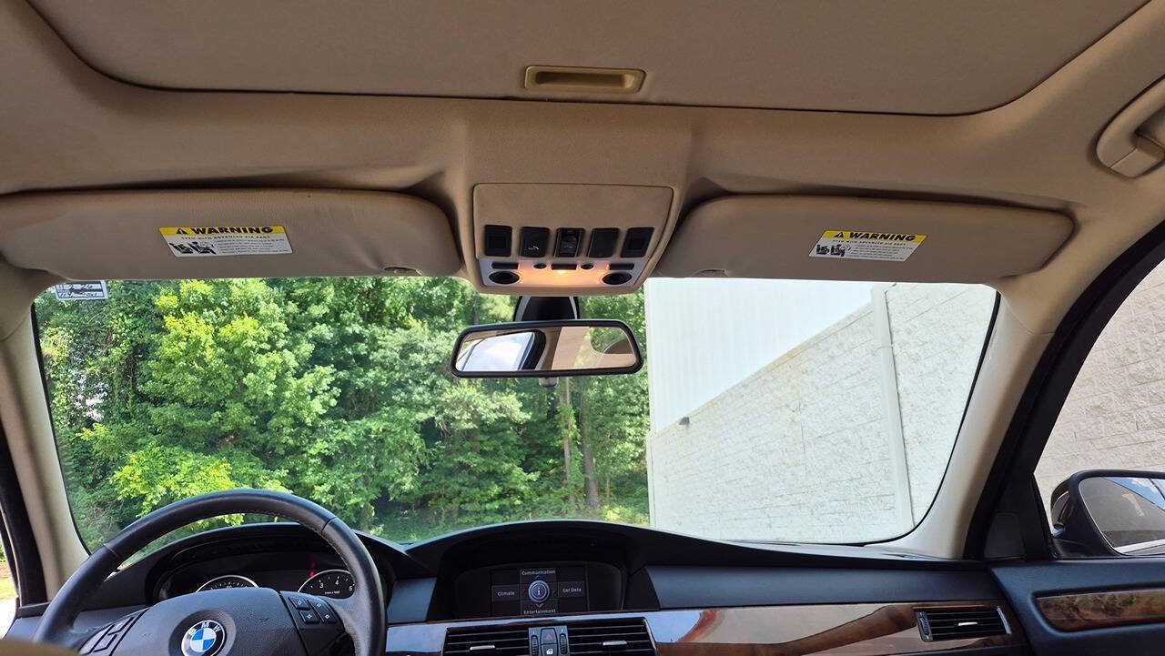 Used 2010 BMW 528i Sedan RWD image 45