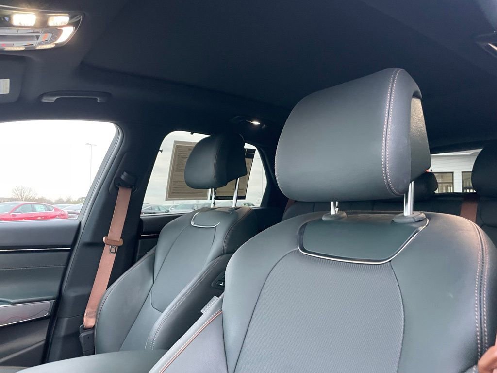 Used 2023 Genesis GV70 2.5T w/ Advanced Package AWD/4WD image 21