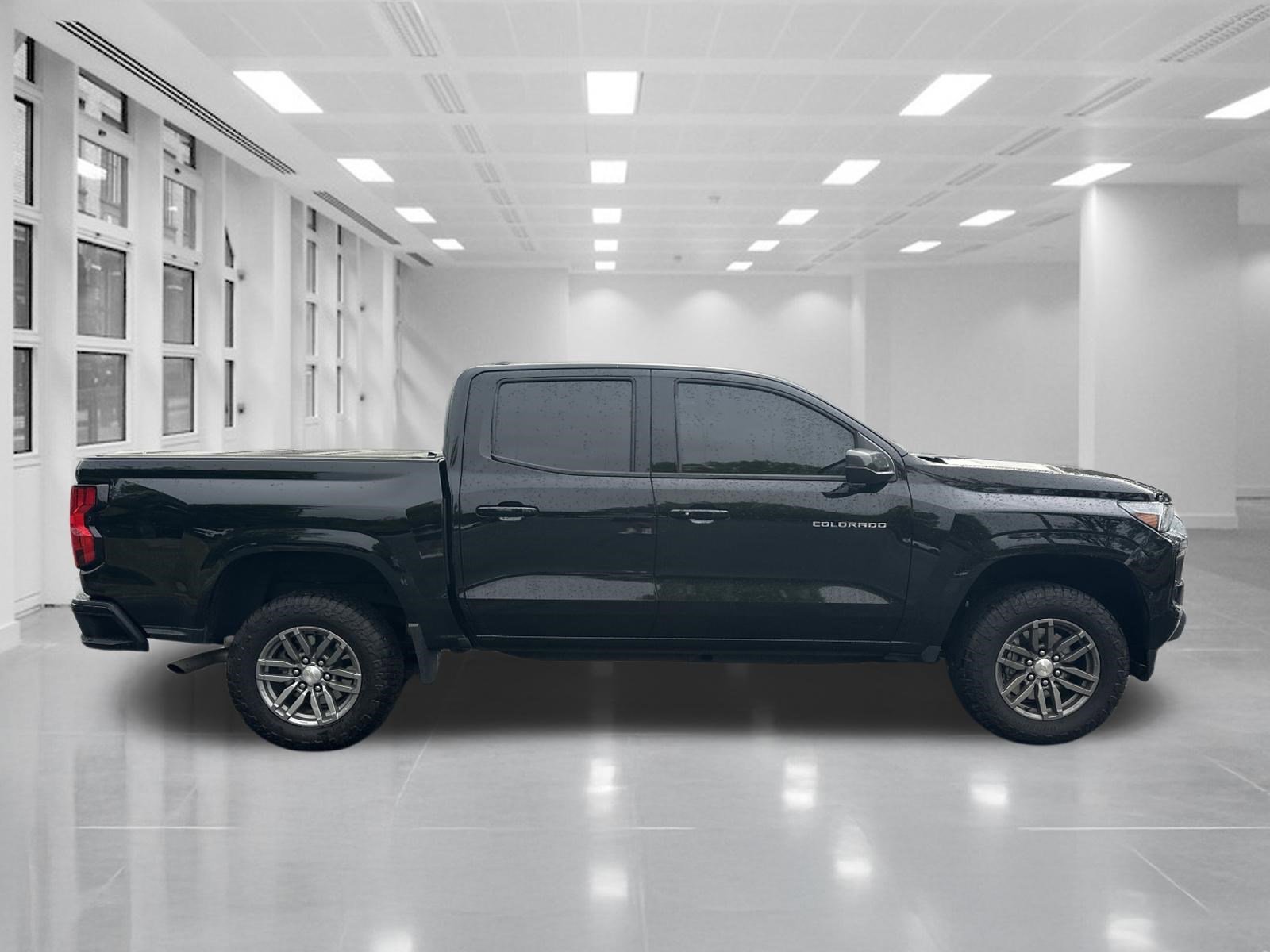 Used 2023 Chevrolet Colorado LT w/ LT Convenience Package II RWD image 4