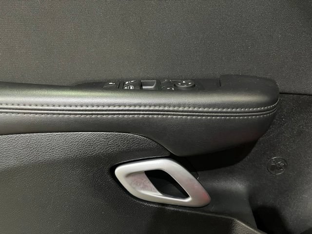 Used 2016 Dodge Challenger SXT RWD image 13