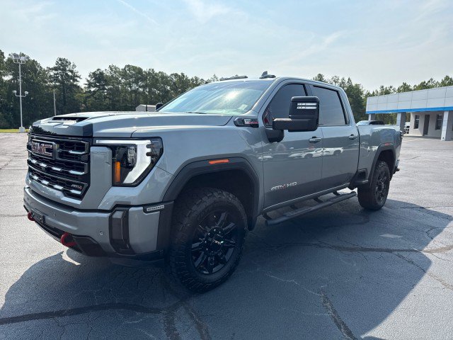 Used 2024 GMC Sierra 2500 AT4 w/ AT4 Preferred Package AWD/4WD image 9