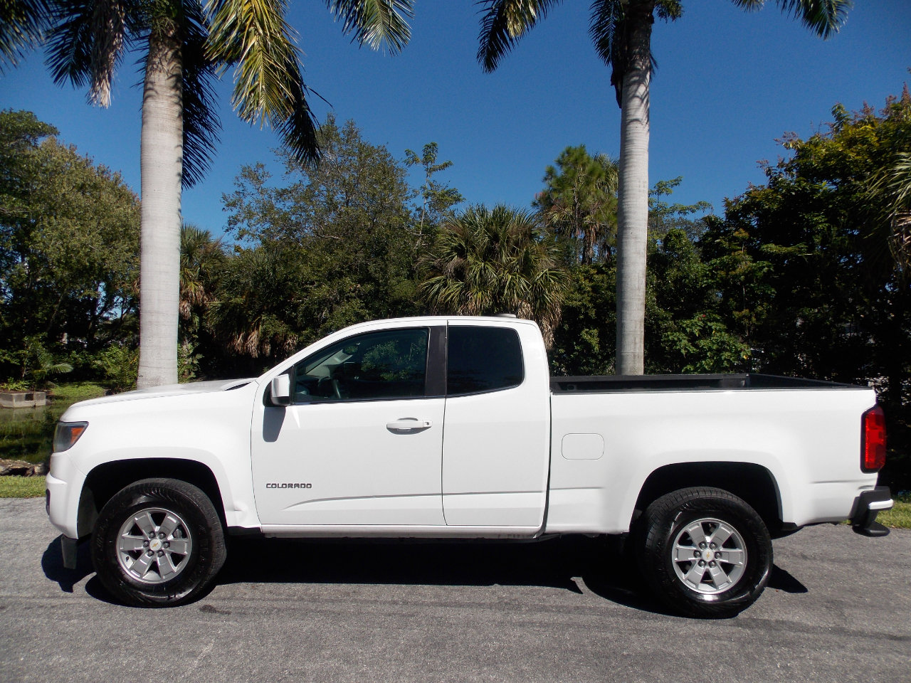 Used 2015 Chevrolet Colorado W/T w/ WT Convenience Package image 11