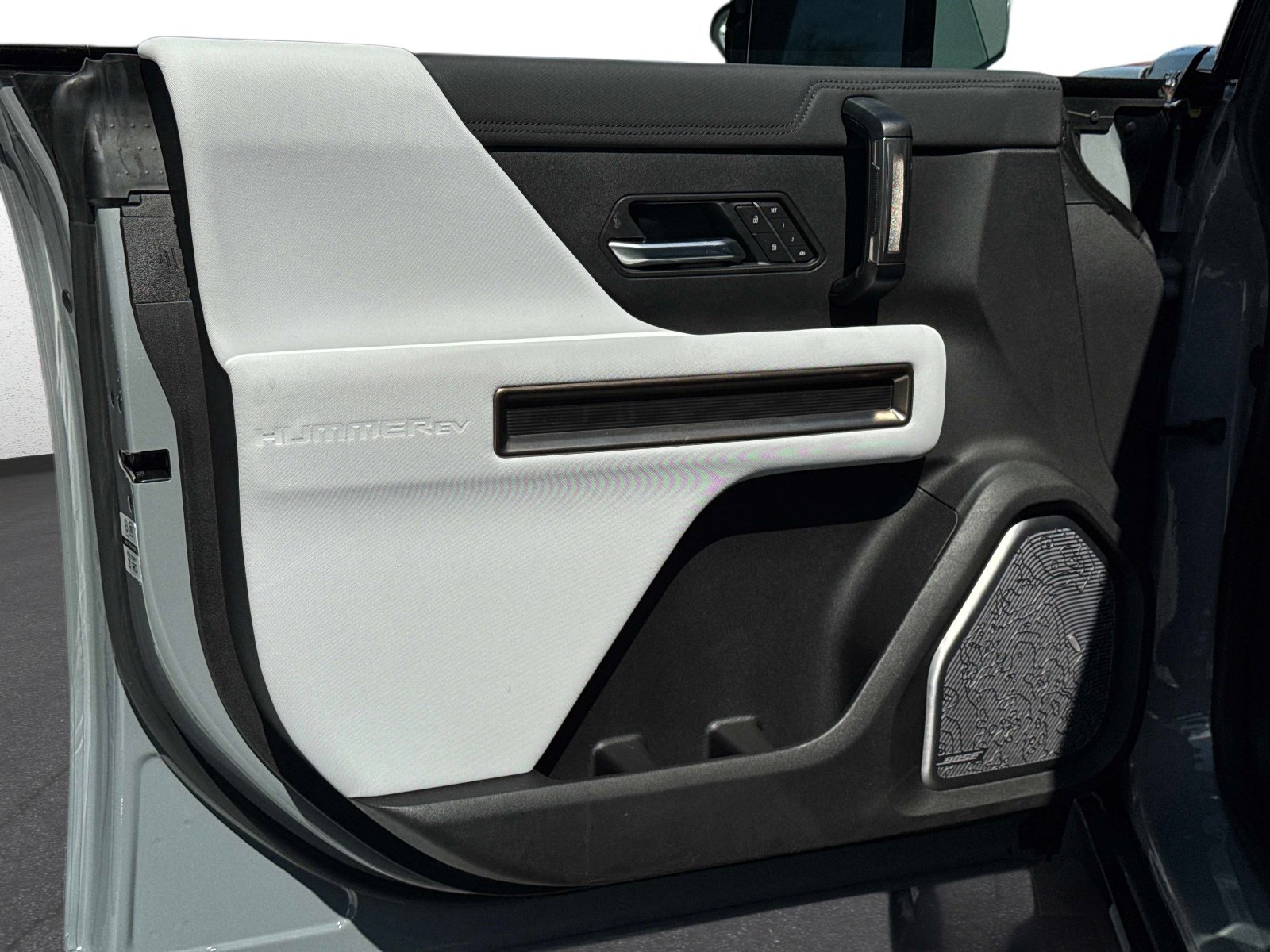 Used 2025 GMC Hummer EV 3X AWD/4WD image 18