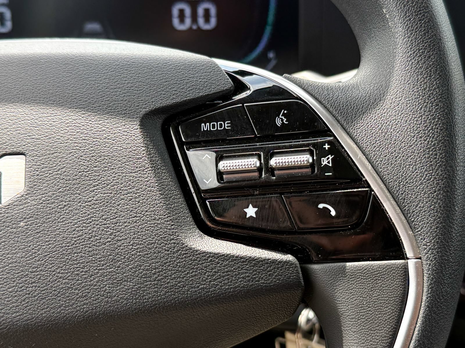 Certified 2025 Kia Niro LX FWD image 25