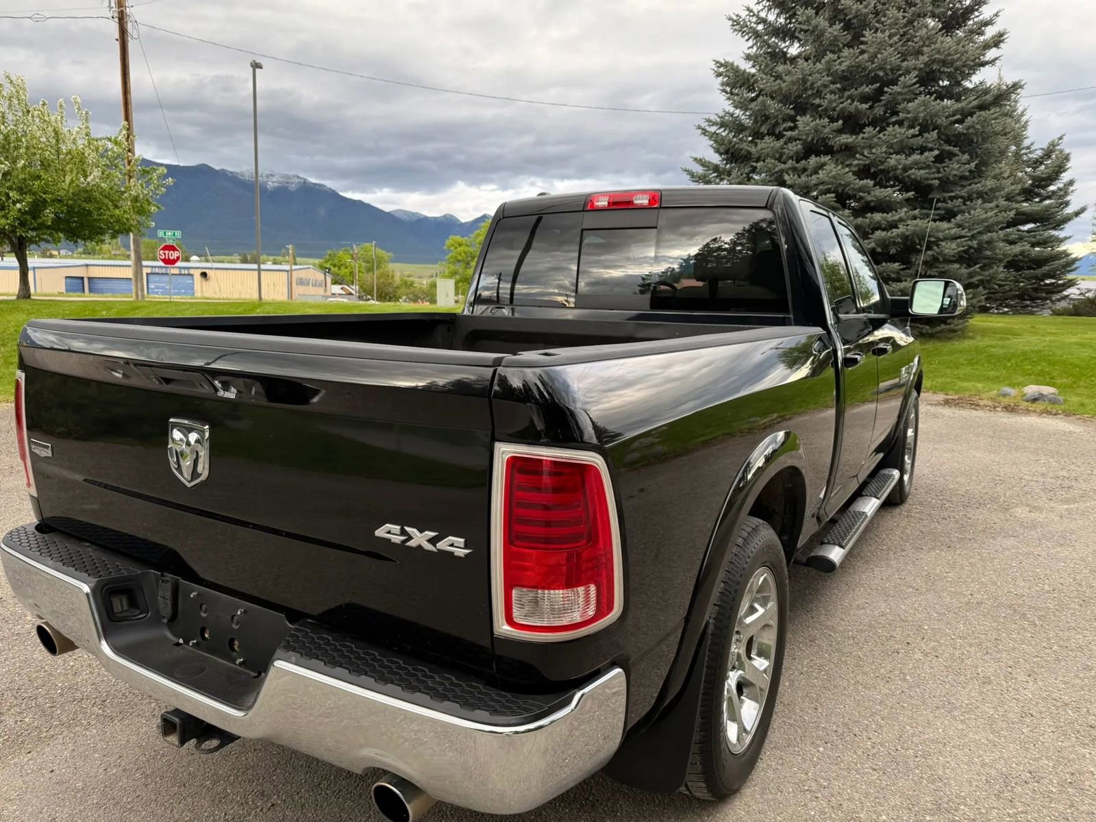 Used 2013 RAM 1500 Laramie w/ Convenience Group AWD/4WD image 4
