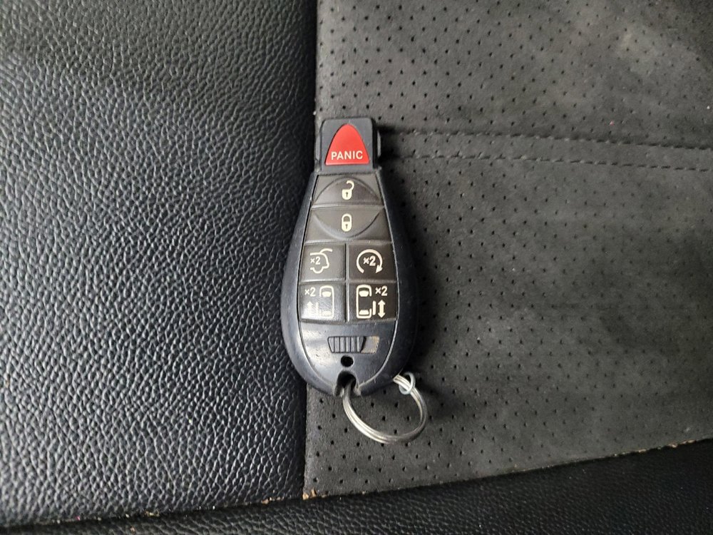 Used 2019 Dodge Grand Caravan SXT w/ Driver Convenience Group FWD image 32