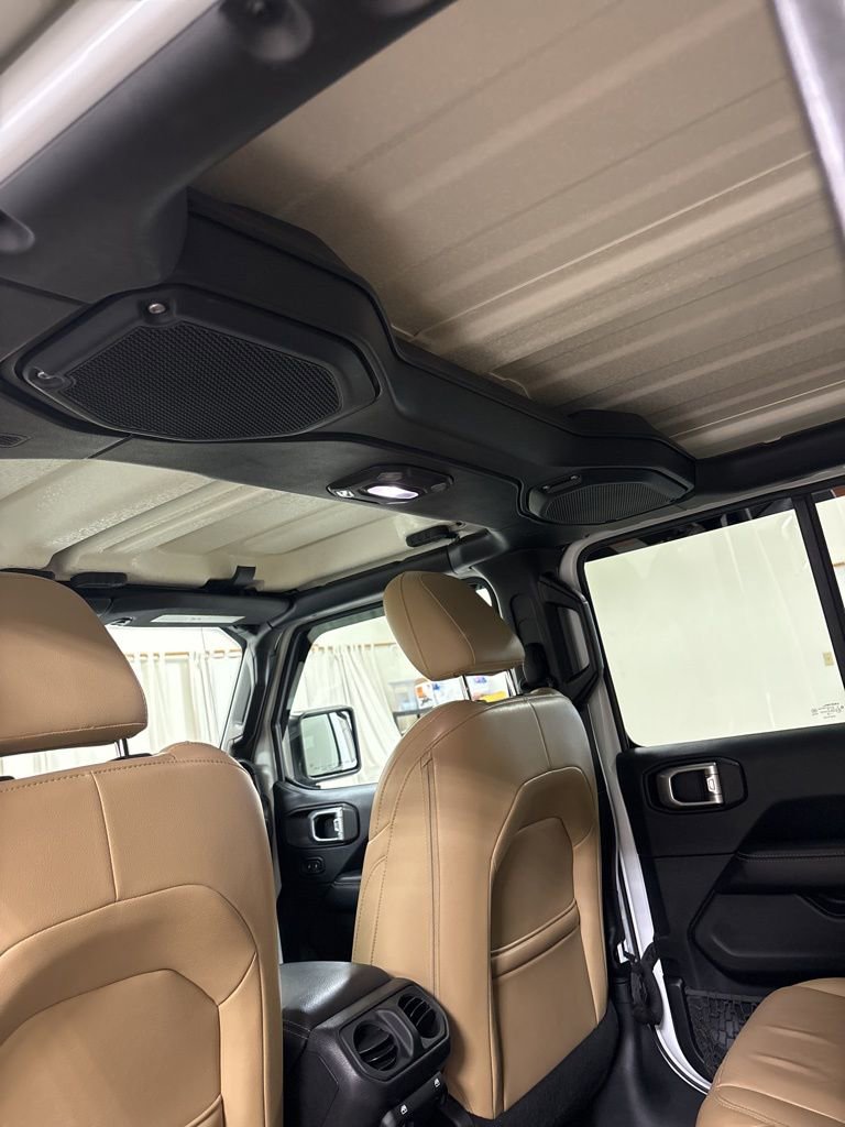 Used 2018 Jeep Wrangler Unlimited Sahara image 24