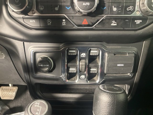 Used 2021 Jeep Gladiator Sport image 15