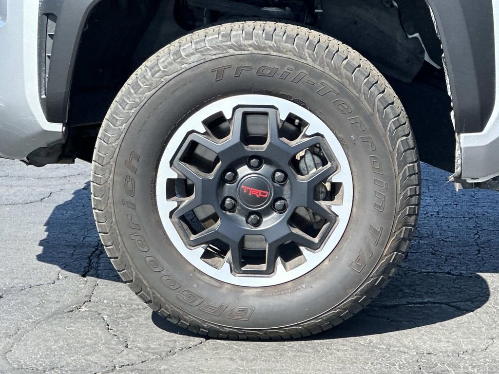 Used 2024 Toyota Tacoma TRD Off-Road AWD/4WD image 9