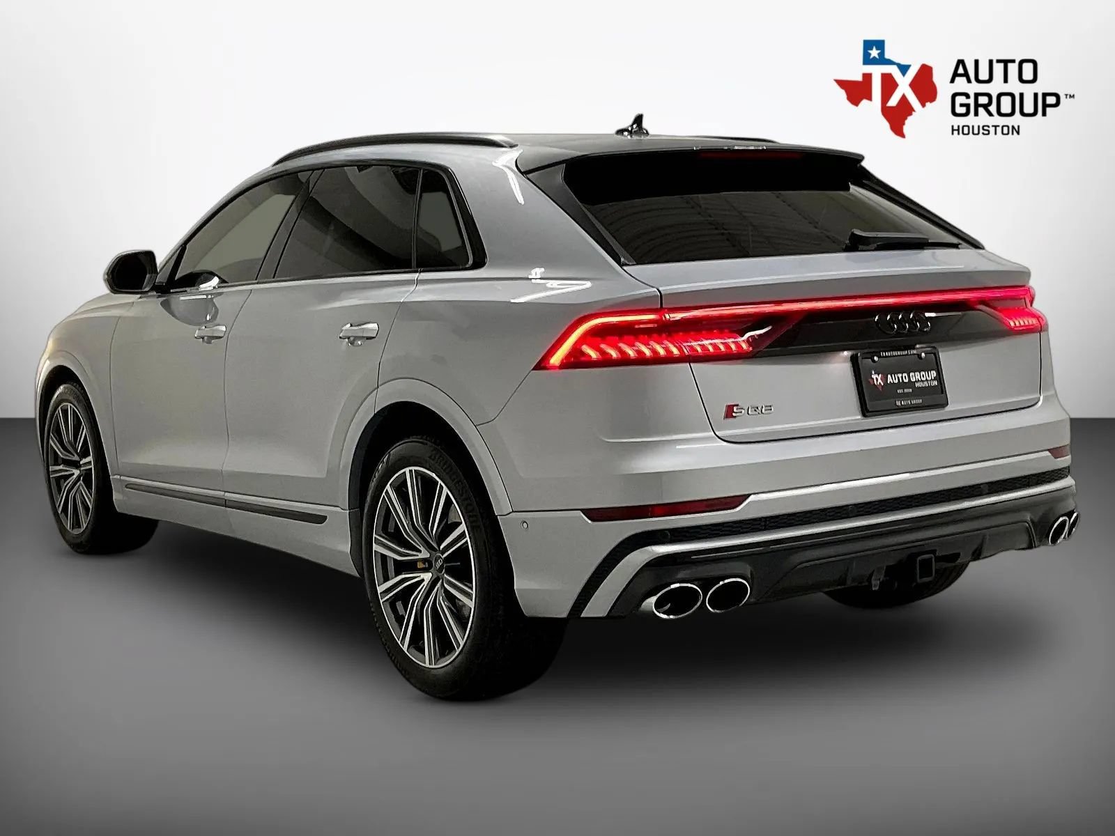 Used 2020 Audi SQ8 Prestige w/ Prestige Package AWD/4WD image 3