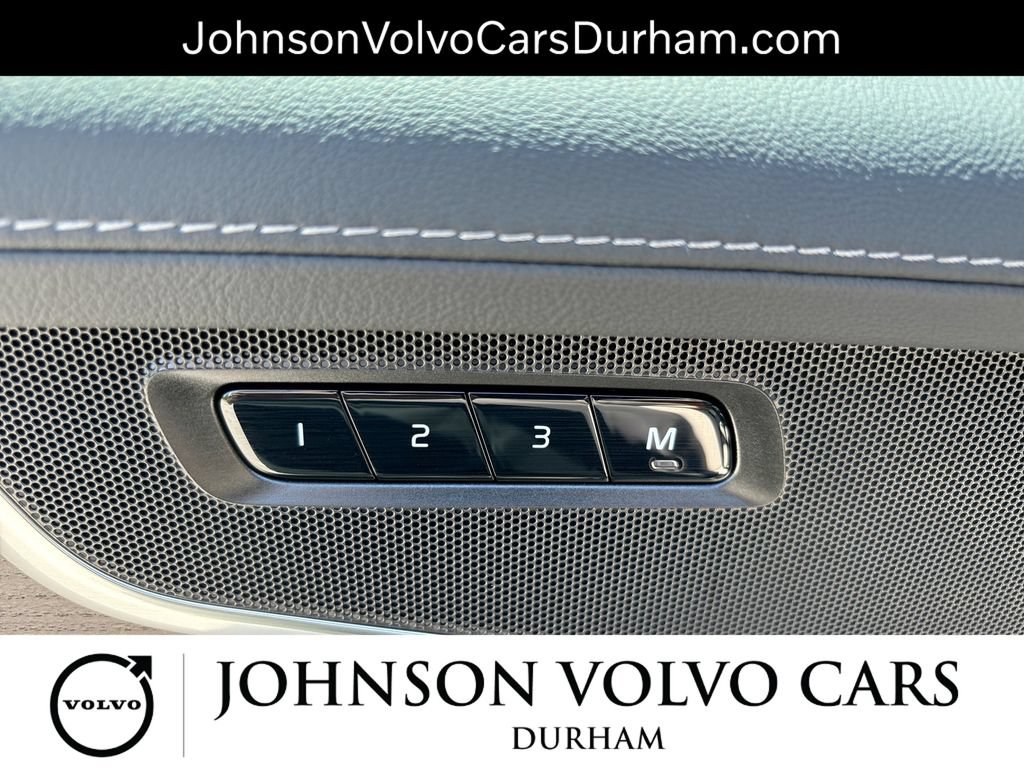 New 2026 Volvo XC90 B5 Plus w/ Protection Package Premier AWD/4WD image 14