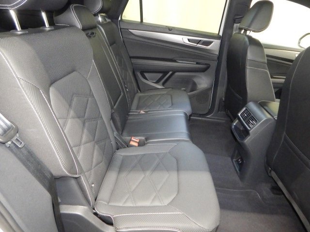 Used 2024 Volkswagen Atlas Cross Sport SE image 20