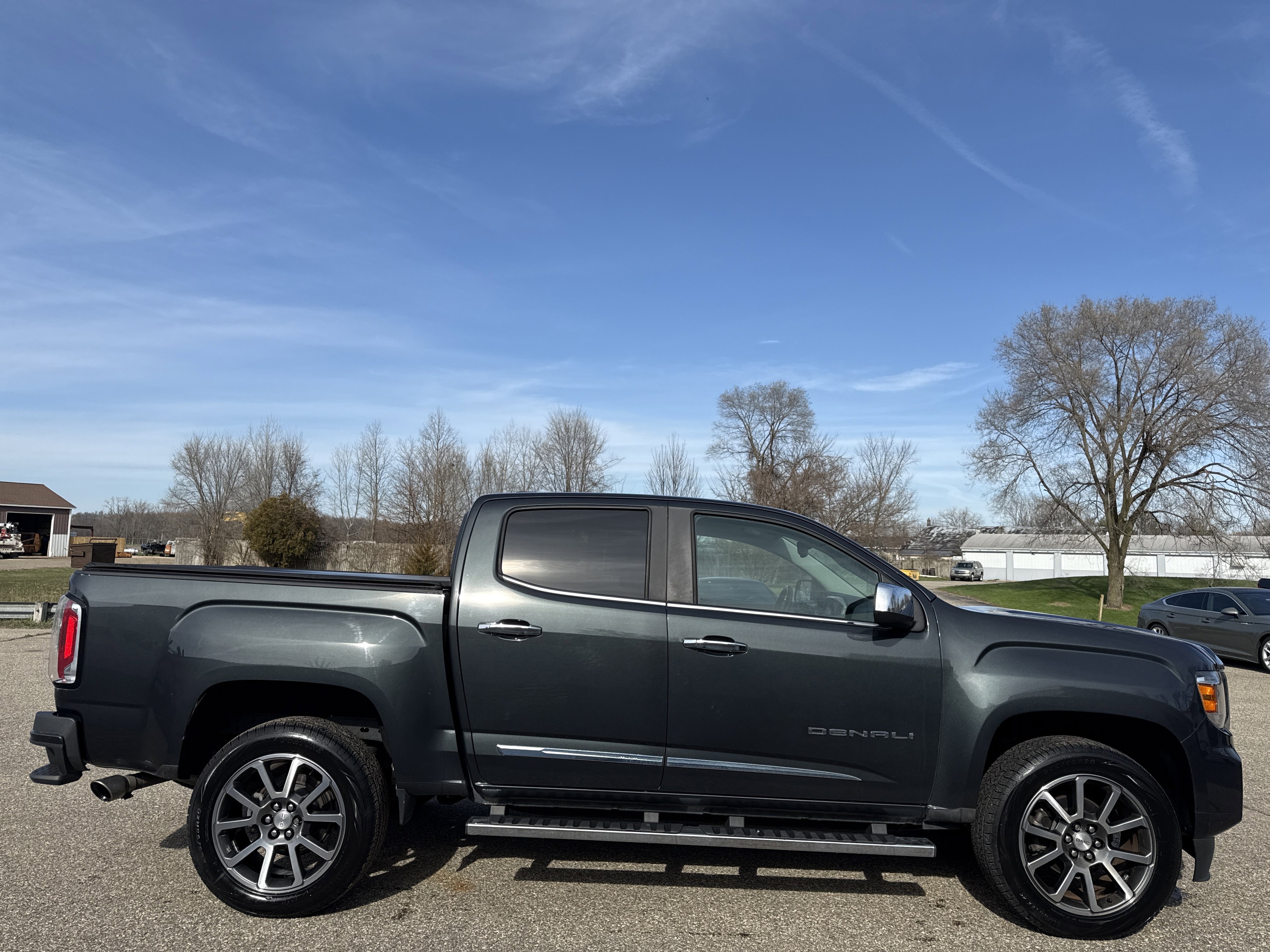 Used 2021 GMC Canyon Denali AWD/4WD image 2