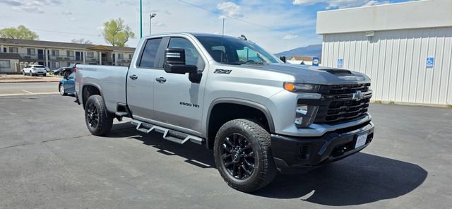 Used 2025 Chevrolet Silverado 2500 Custom w/ Custom Value Package image 1