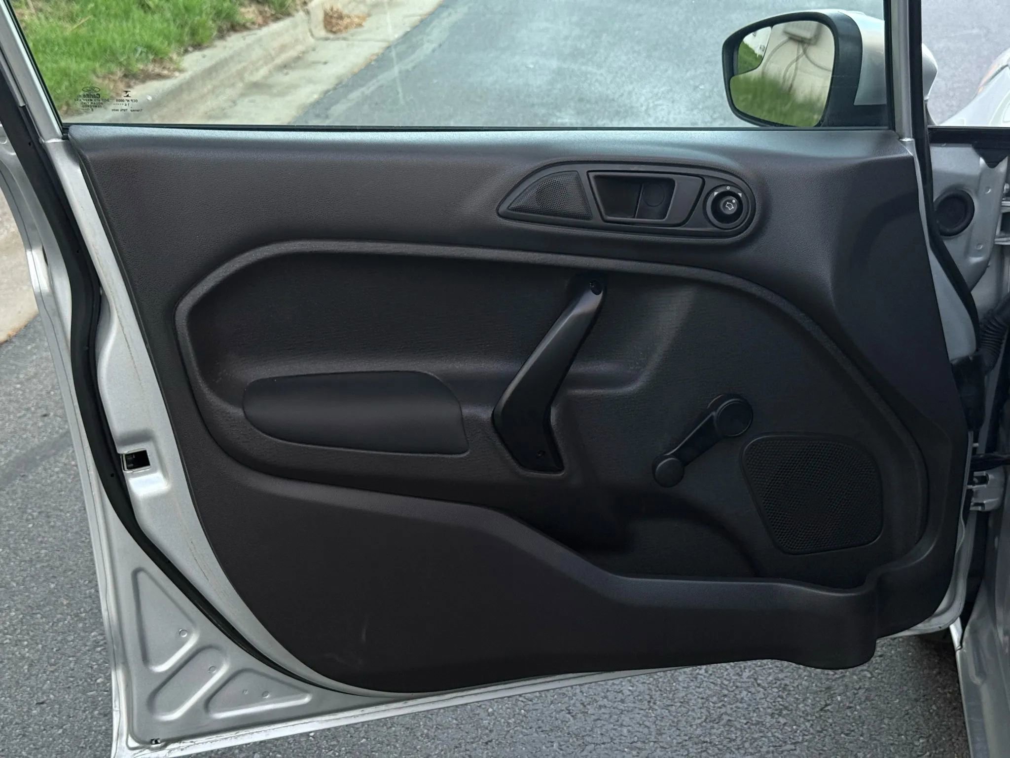 Used 2015 Ford Fiesta S image 16