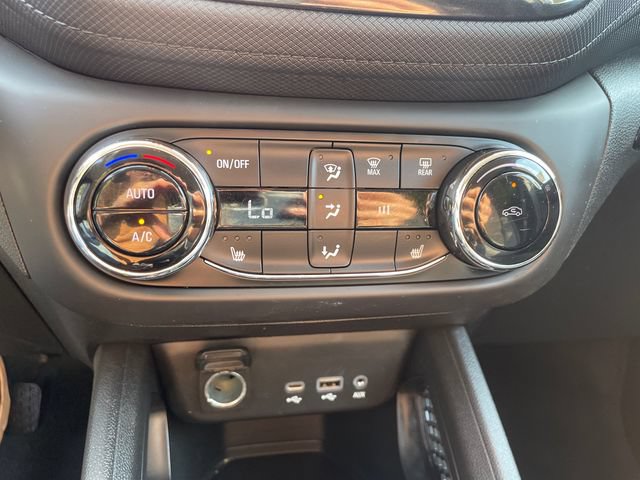 Used 2023 Chevrolet TrailBlazer LT w/ Convenience Package FWD image 32