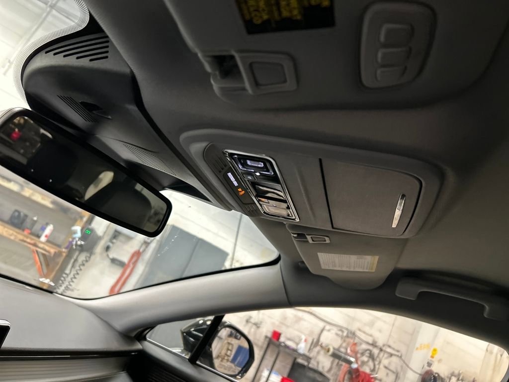 Used 2021 Lincoln Corsair FWD w/ Convenience Package image 34