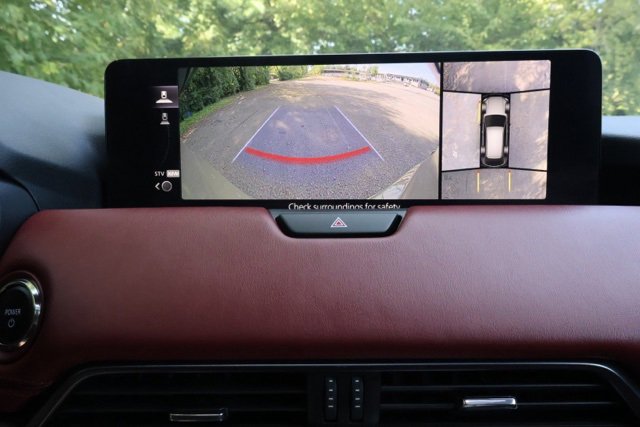 Used 2025 MAZDA CX-70 Plug-In Hybrid w/ Premium Plus image 12