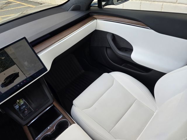 Used 2022 Tesla Model S AWD/4WD image 23