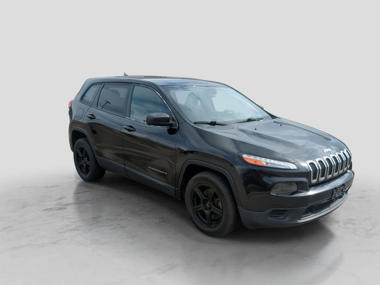 Used 2014 Jeep Cherokee Sport FWD image 2