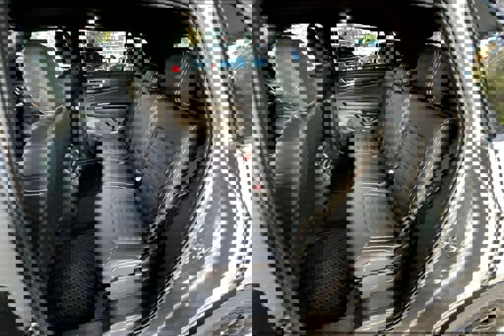 New 2026 Volkswagen Atlas Cross Sport SEL R-Line image 19