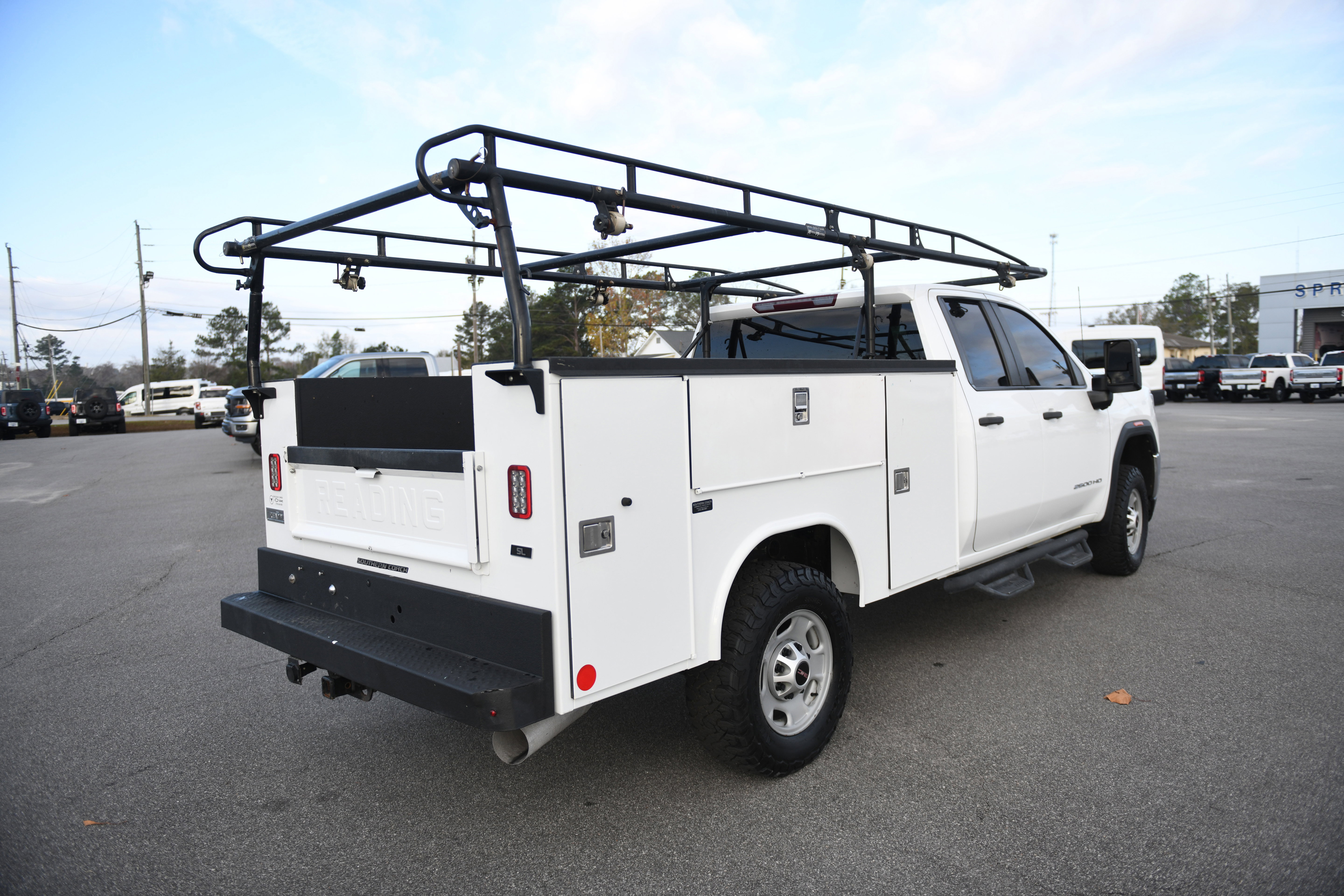 Used 2022 GMC Sierra 2500 Pro w/ Convenience Package image 9