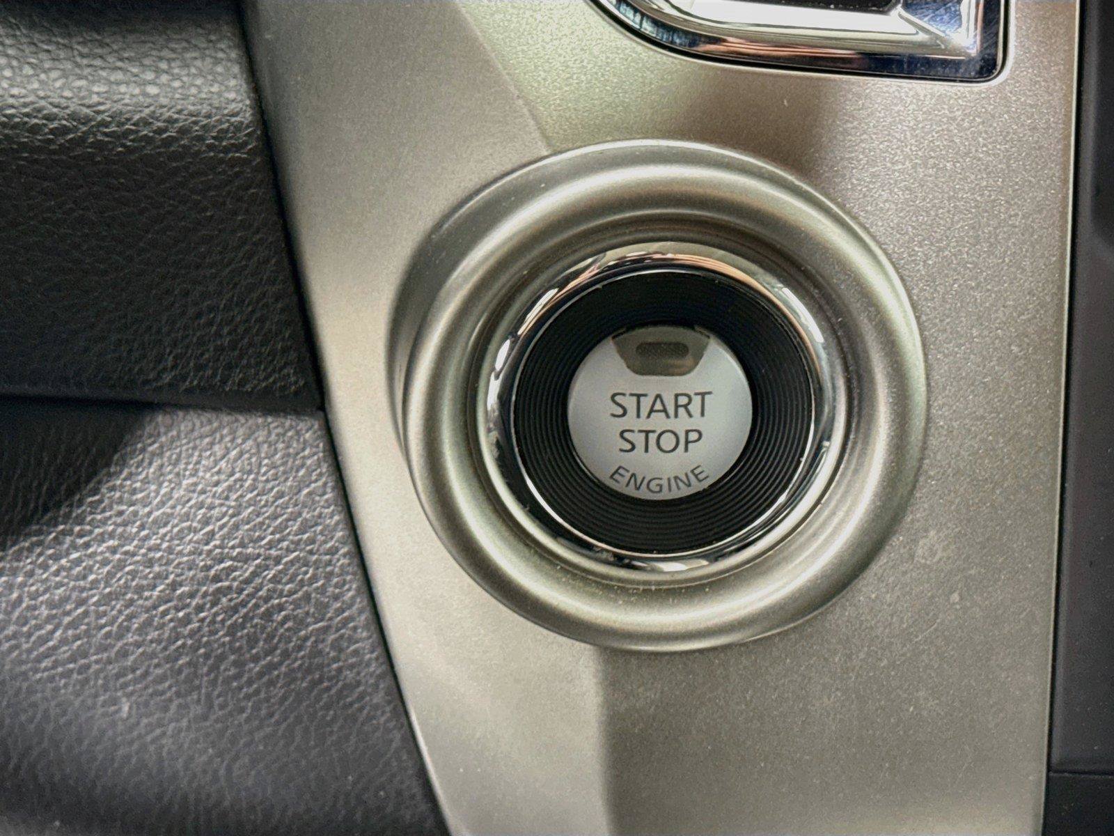 Used 2021 Nissan Titan SV w/ SV Convenience Package RWD image 20