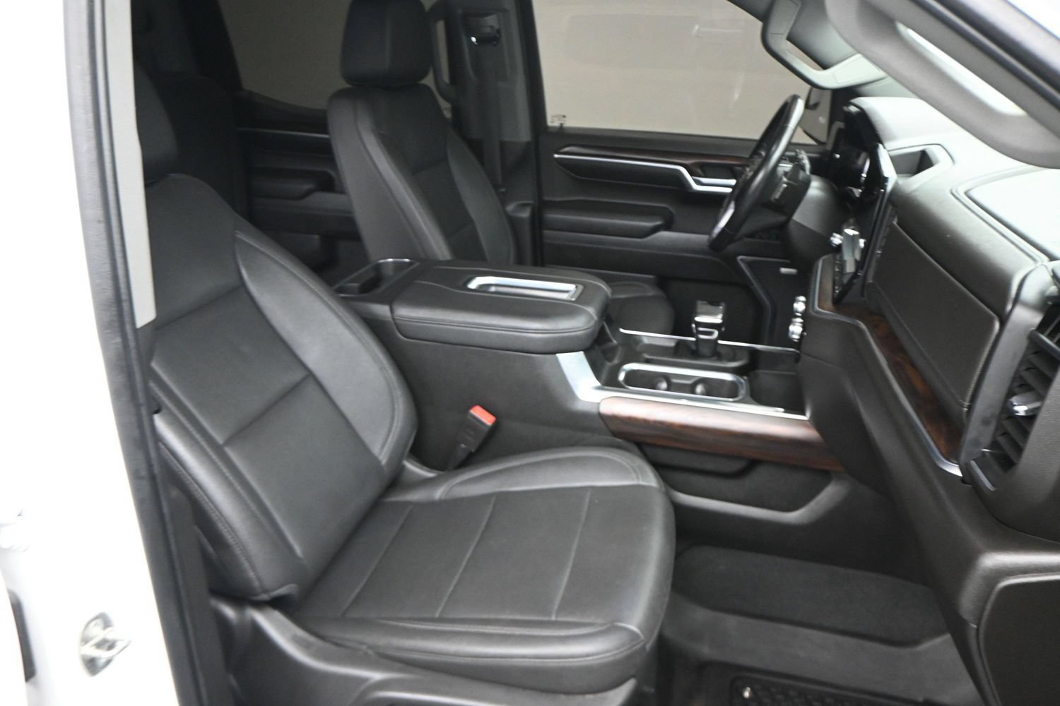 Used 2022 GMC Sierra 1500 SLT w/ SLT Convenience Package AWD/4WD image 23