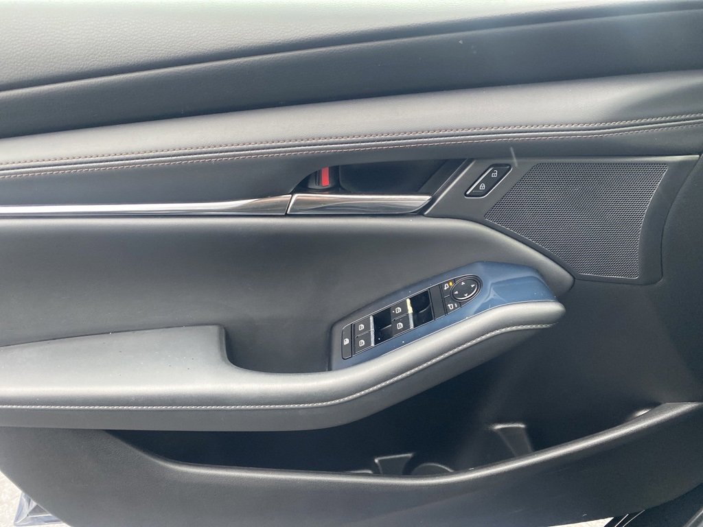 Used 2019 MAZDA MAZDA3 Hatchback image 14