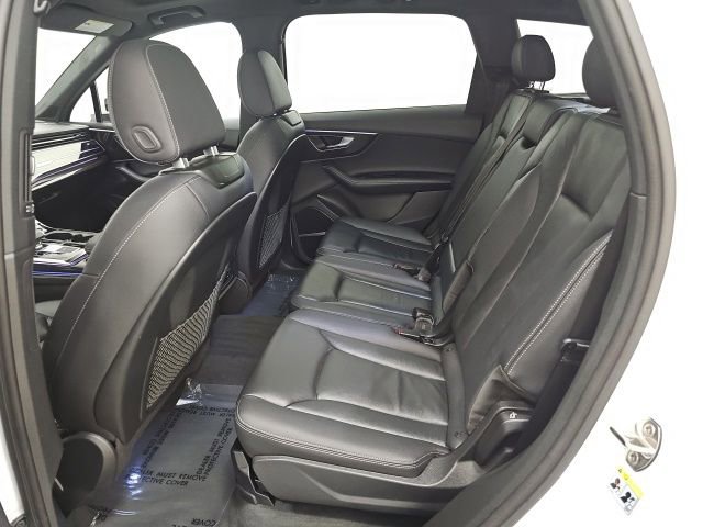 Used 2025 Audi Q7 3.0T Premium Plus image 31