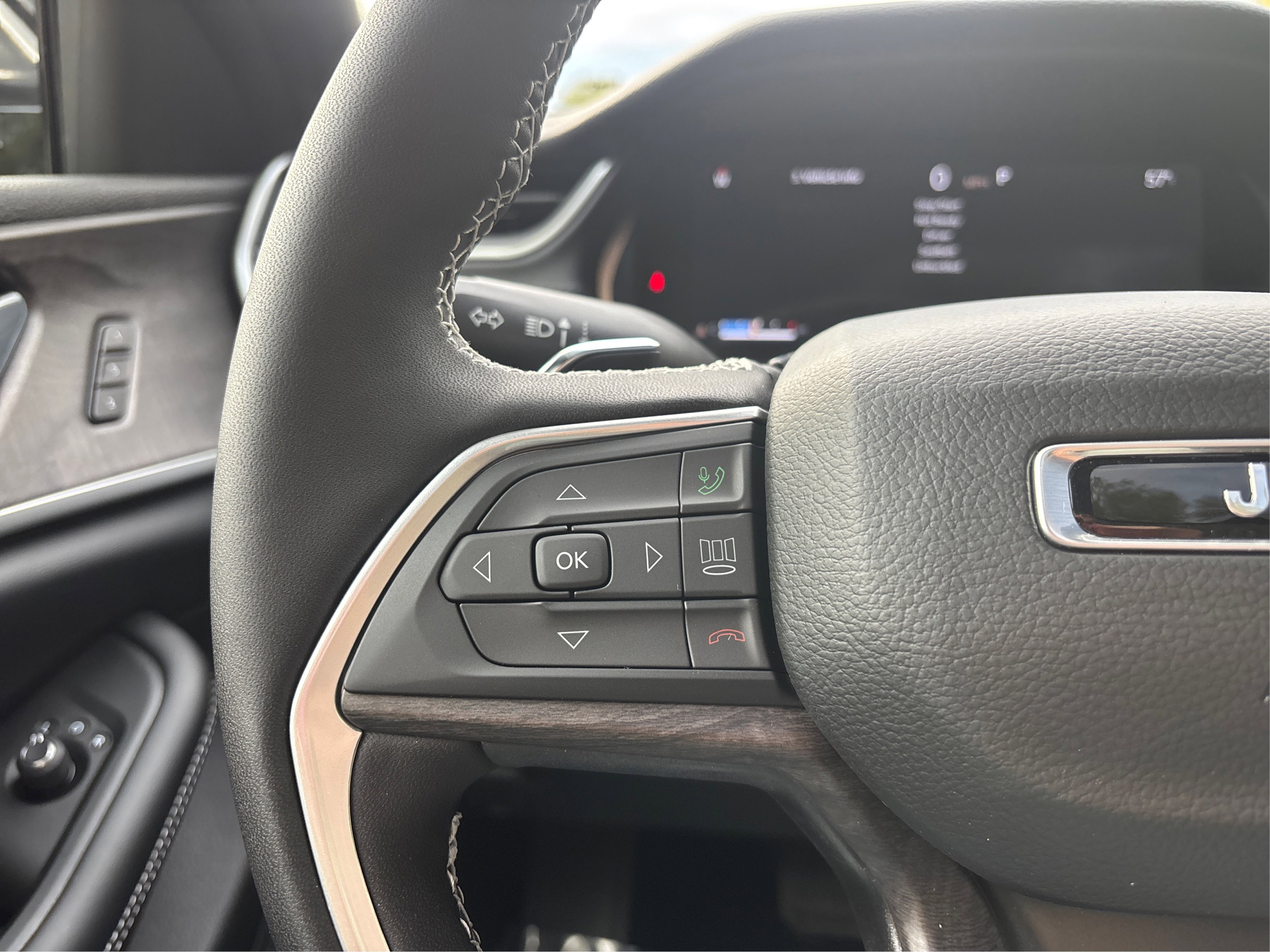 New 2025 Jeep Grand Cherokee L Limited image 44