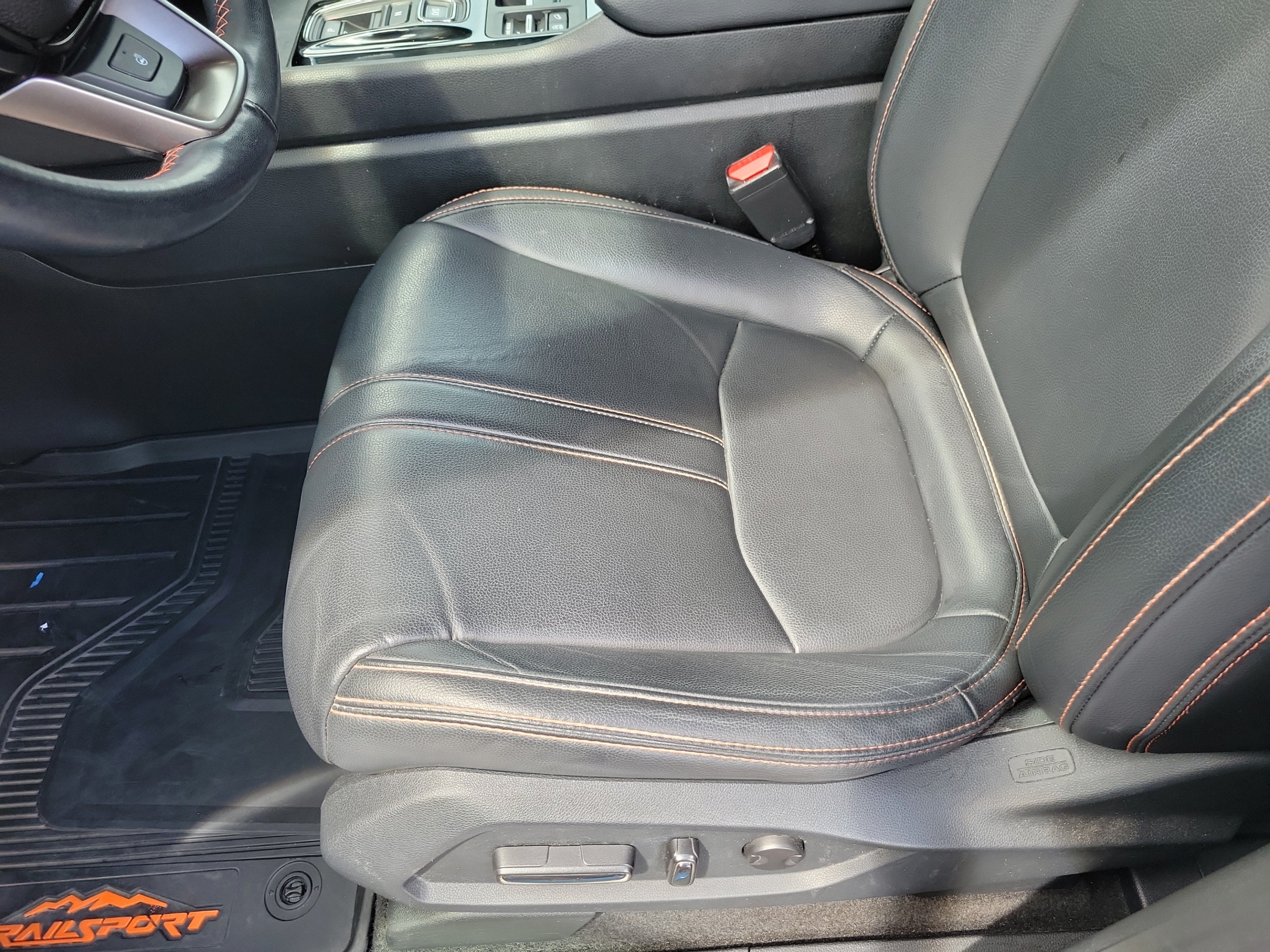 Used 2024 Honda Pilot TrailSport image 26