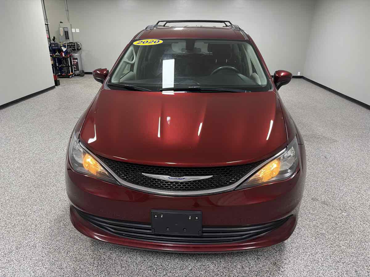 Used 2020 Chrysler Voyager Lxi FWD image 8