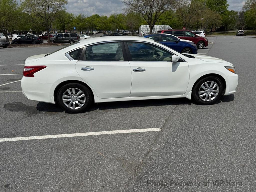 Used 2017 Nissan Altima 2.5 S FWD image 4