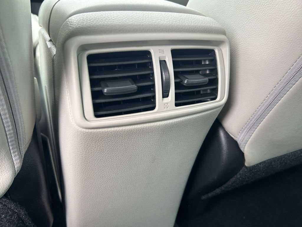 Used 2022 Nissan Rogue Sport SL w/ Premium Package FWD image 33