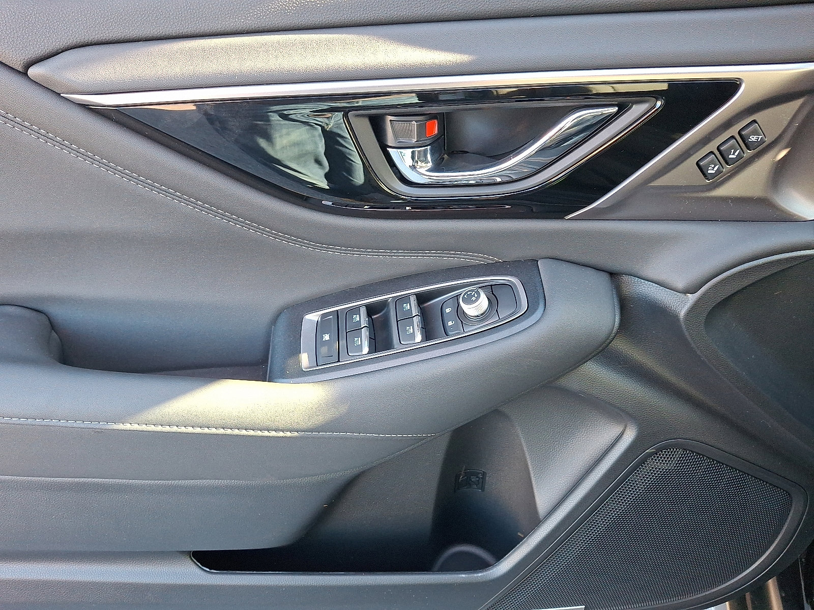 New 2025 Subaru Outback Limited image 8