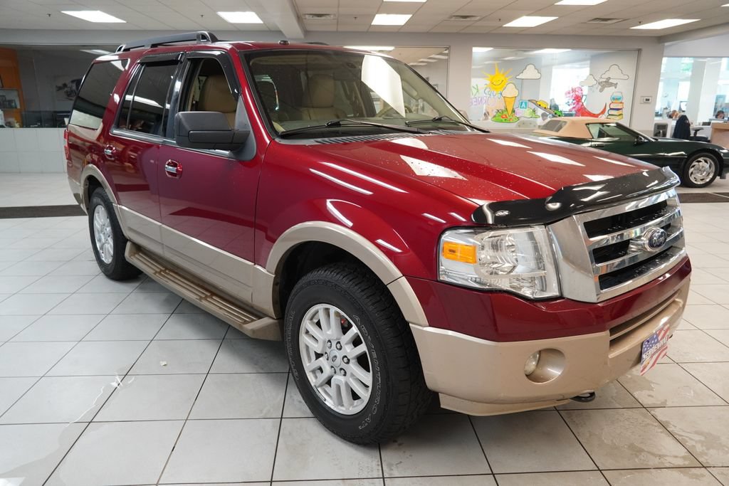 Used 2014 Ford Expedition XLT w/ Equipment Group 202A AWD/4WD image 14