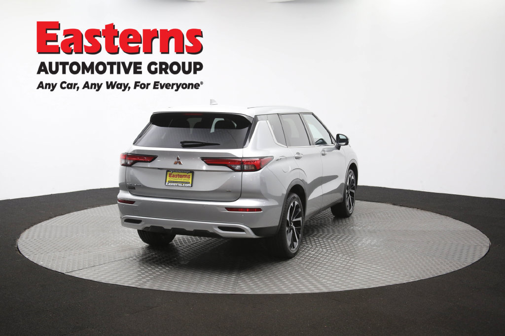 Used 2024 Mitsubishi Outlander SE AWD/4WD image 40