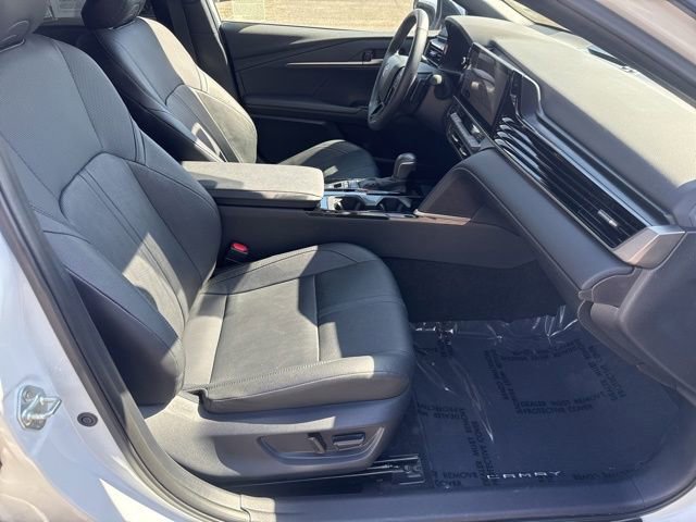 Used 2025 Toyota Camry XSE image 29