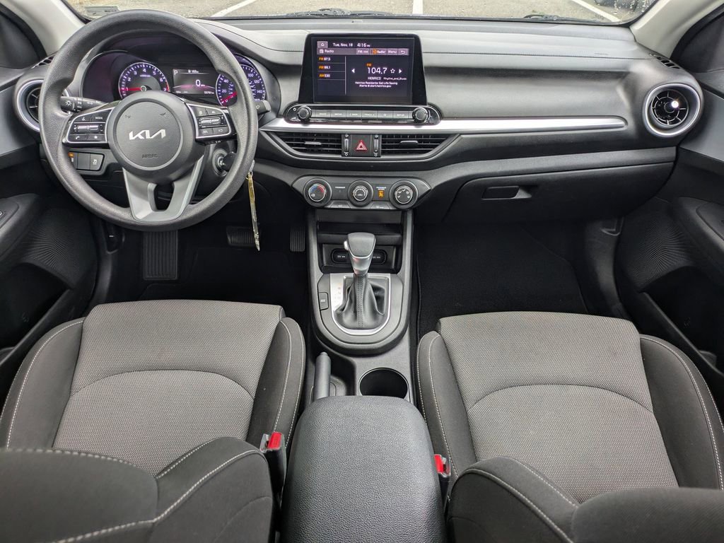 Used 2023 Kia Forte LXS w/ LXS Technology Package image 14