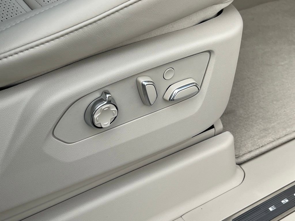 New 2026 Cadillac Escalade Platinum Luxury image 35