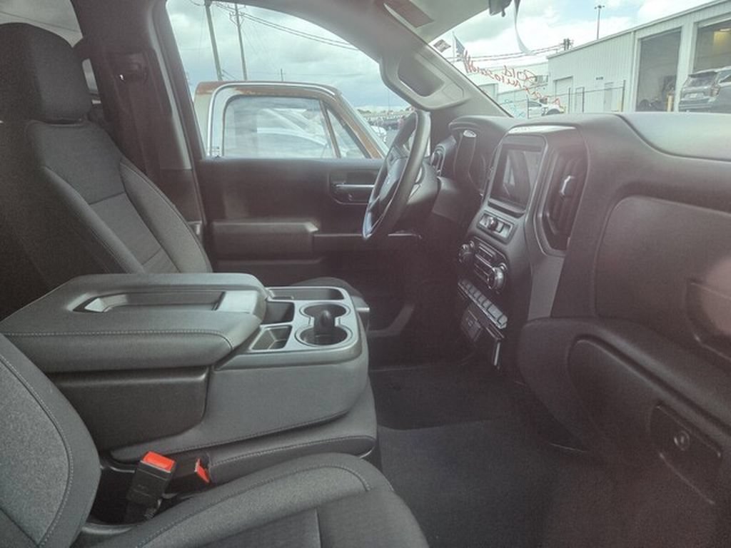 Used 2023 Chevrolet Silverado 1500 Custom Trail Boss AWD/4WD image 5