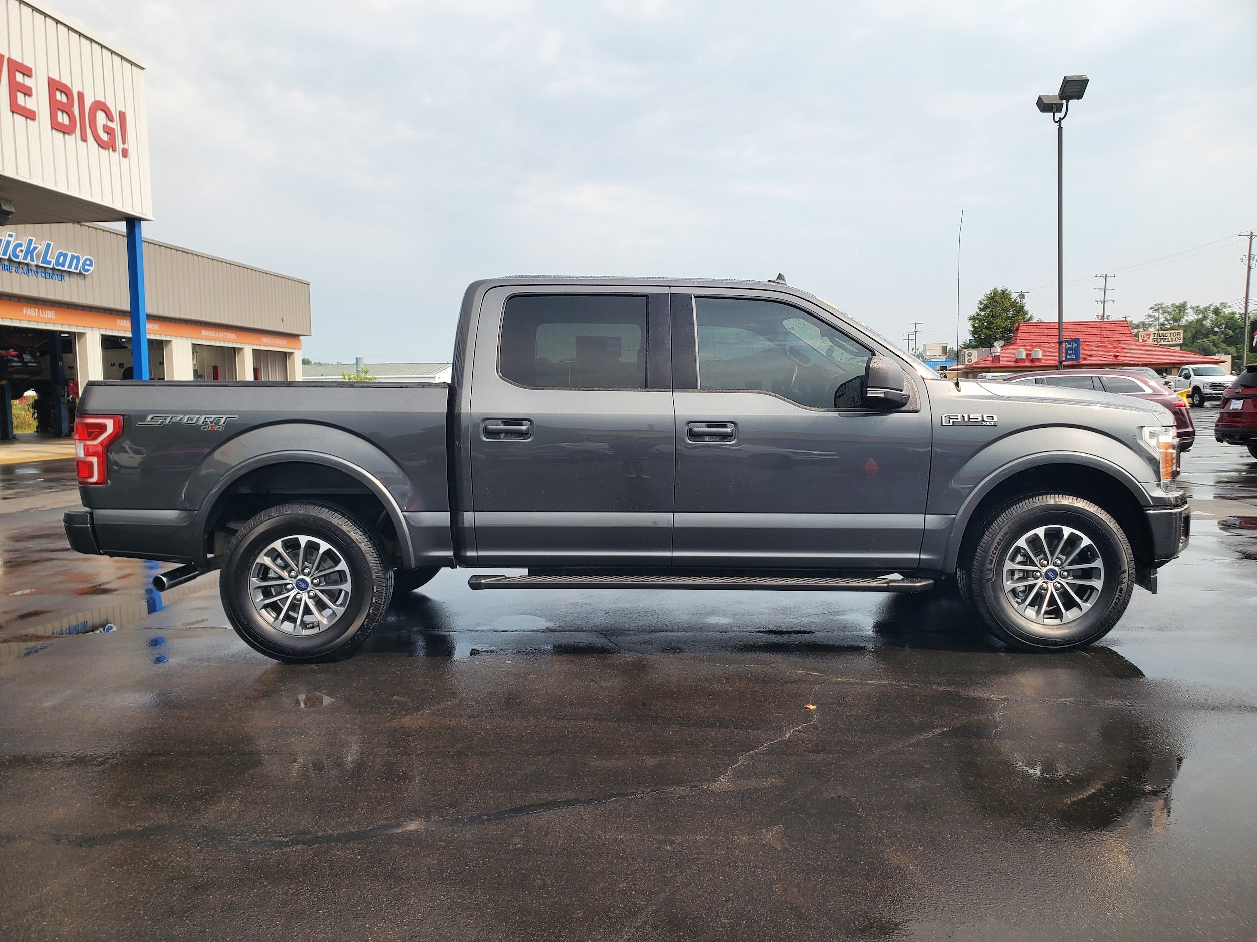 Used 2019 Ford F150 XLT w/ Equipment Group 302A Luxury AWD/4WD image 5